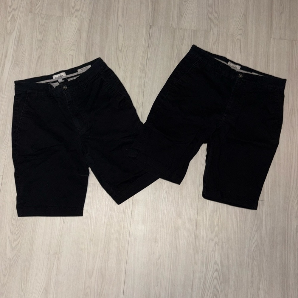 GOODFELLOW Lot of 2 pair men’s black shorts. Size 28 waist.